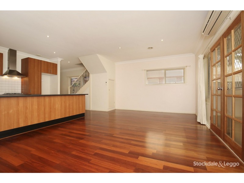 2/84-86 Pine Street, Reservoir VIC 3073