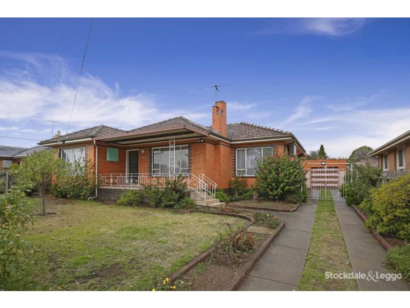 44 Botha Avenue, Reservoir VIC 3073