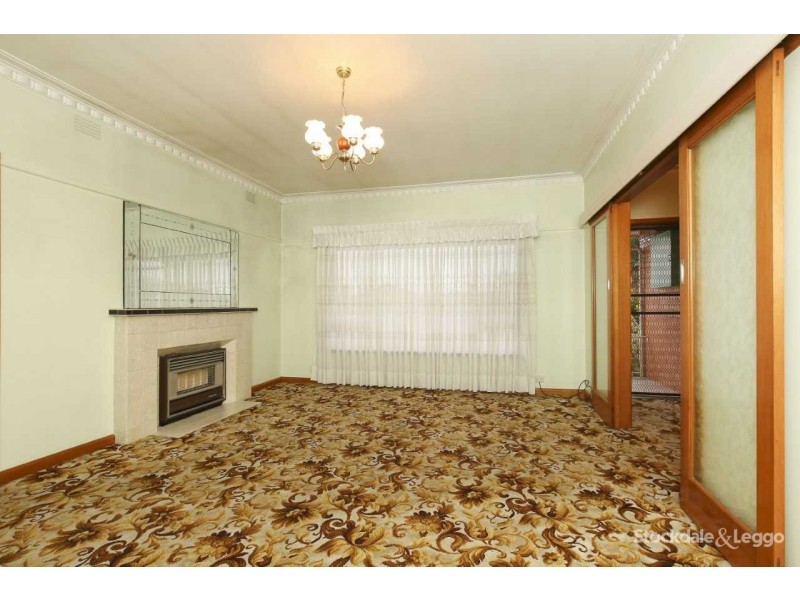 44 Botha Avenue, Reservoir VIC 3073