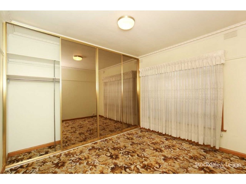 44 Botha Avenue, Reservoir VIC 3073