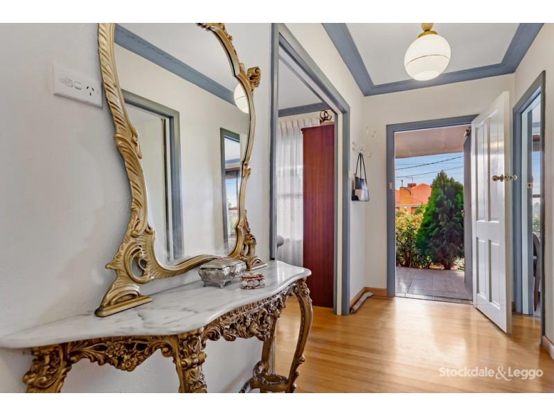 6 Tracey Street, Reservoir VIC 3073