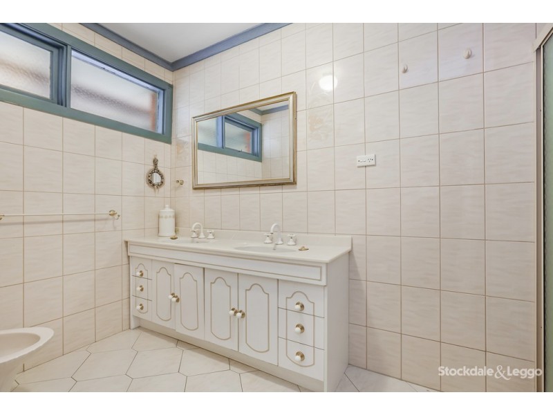 6 Tracey Street, Reservoir VIC 3073