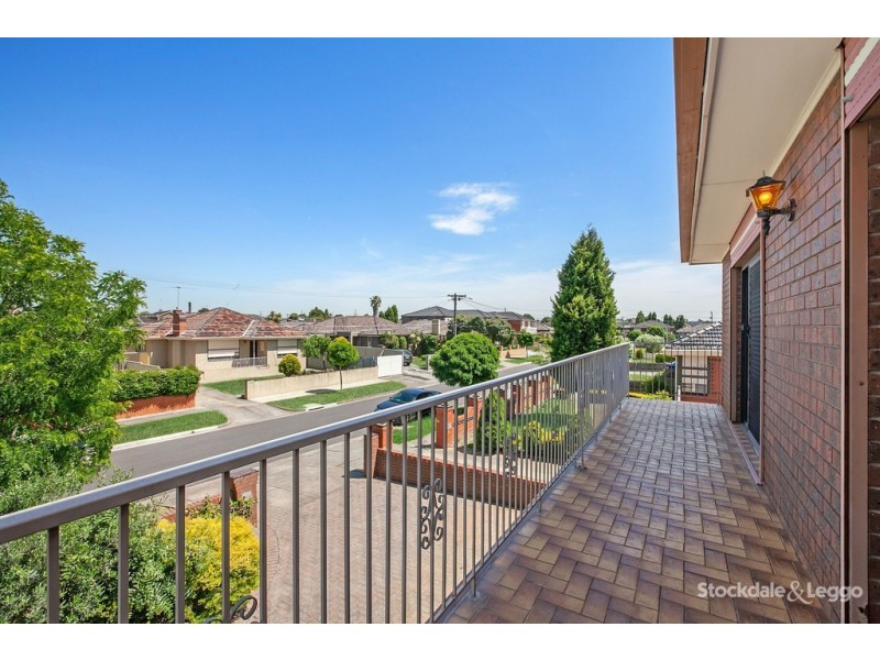 8 Fiddes Street, Reservoir VIC 3073