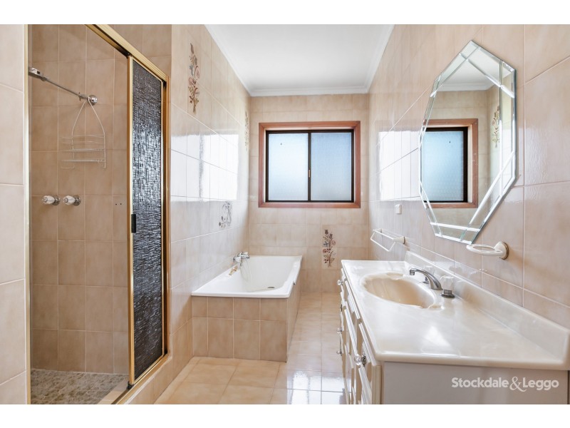 8 Fiddes Street, Reservoir VIC 3073