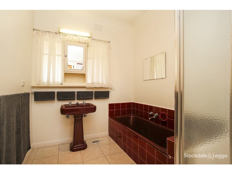 13 Glasgow Avenue, Reservoir VIC 3073