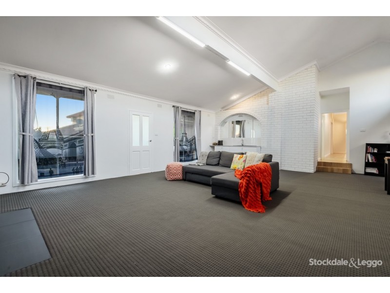 16 Moira Avenue, Reservoir VIC 3073