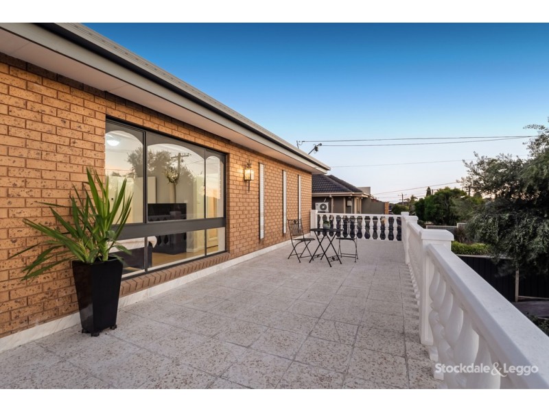 16 Moira Avenue, Reservoir VIC 3073