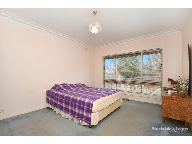 36 St Vigeons Road, Reservoir VIC 3073