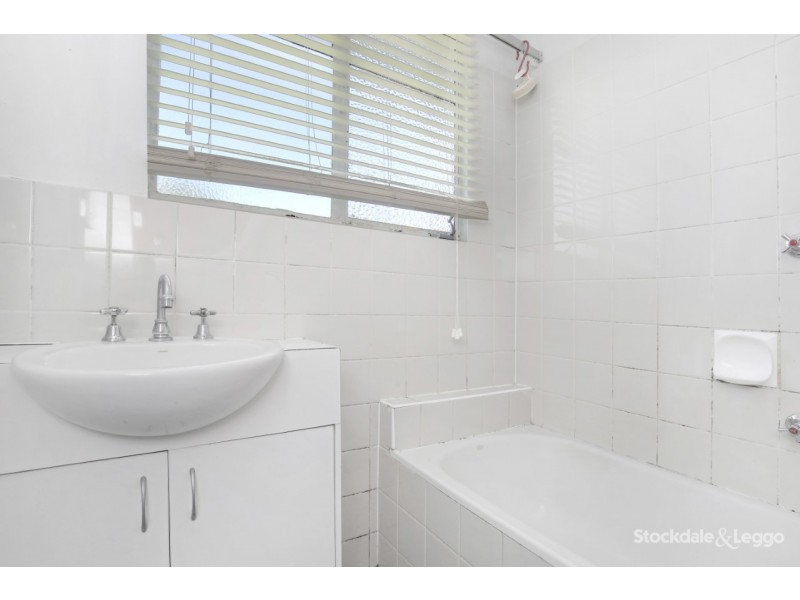 14 Kerang Avenue, Reservoir VIC 3073