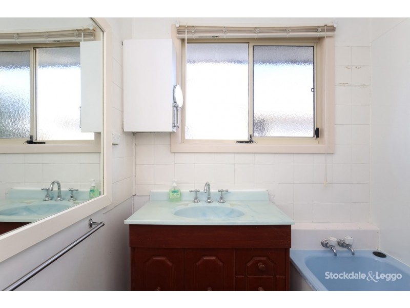 45 Andrews Avenue, Reservoir VIC 3073