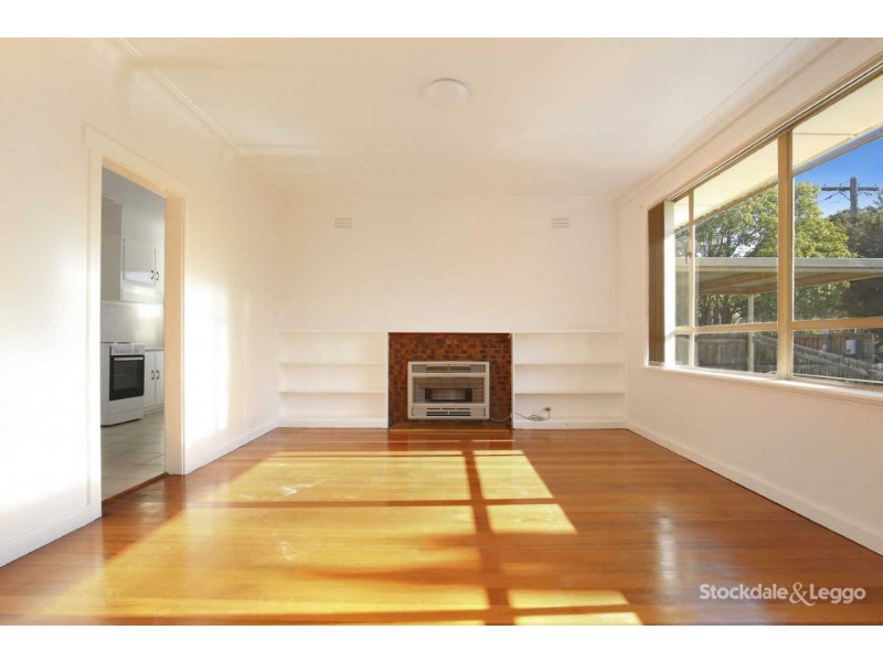 17 Club Avenue, Kingsbury VIC 3083