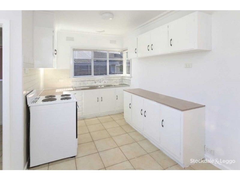 17 Club Avenue, Kingsbury VIC 3083