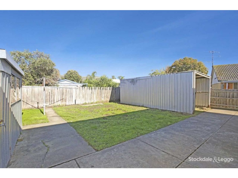17 Club Avenue, Kingsbury VIC 3083