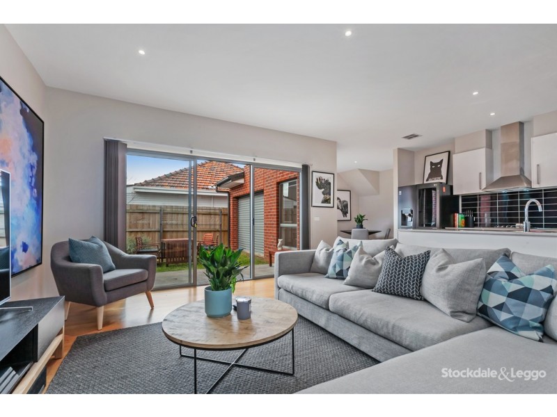 1/15 Suffolk Street, Reservoir VIC 3073