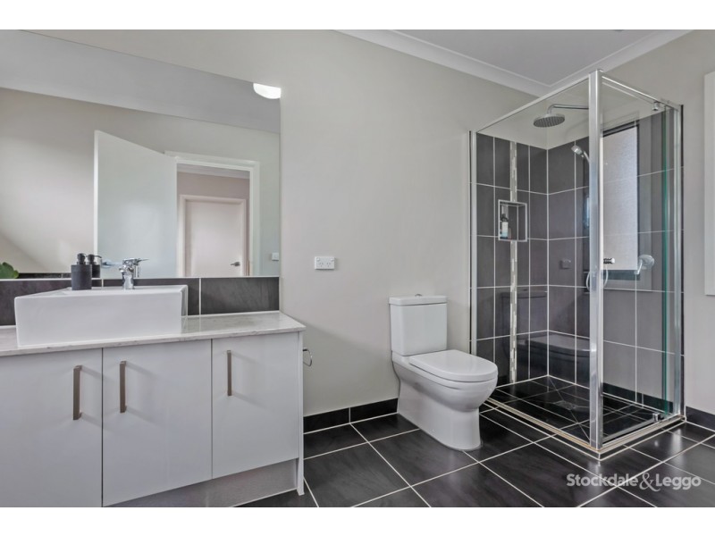 1/15 Suffolk Street, Reservoir VIC 3073