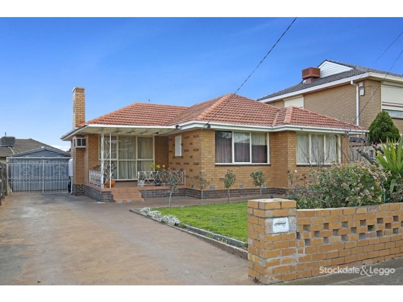 7 Patricia Drive, Fawkner VIC 3060