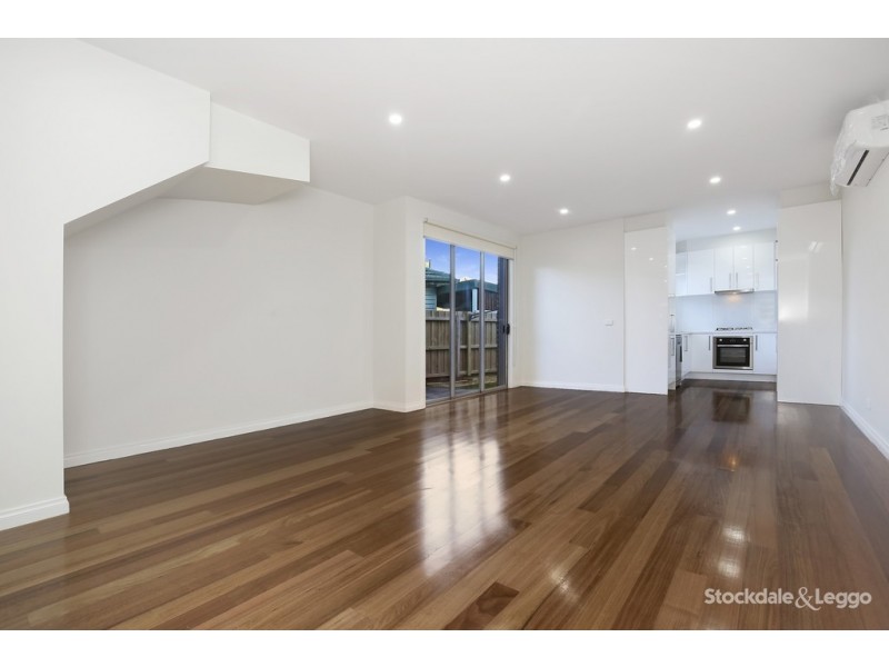 1/103-105 St Vigeons Road, Reservoir VIC 3073