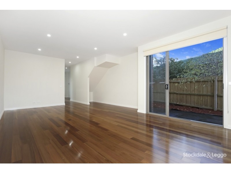 1/103-105 St Vigeons Road, Reservoir VIC 3073