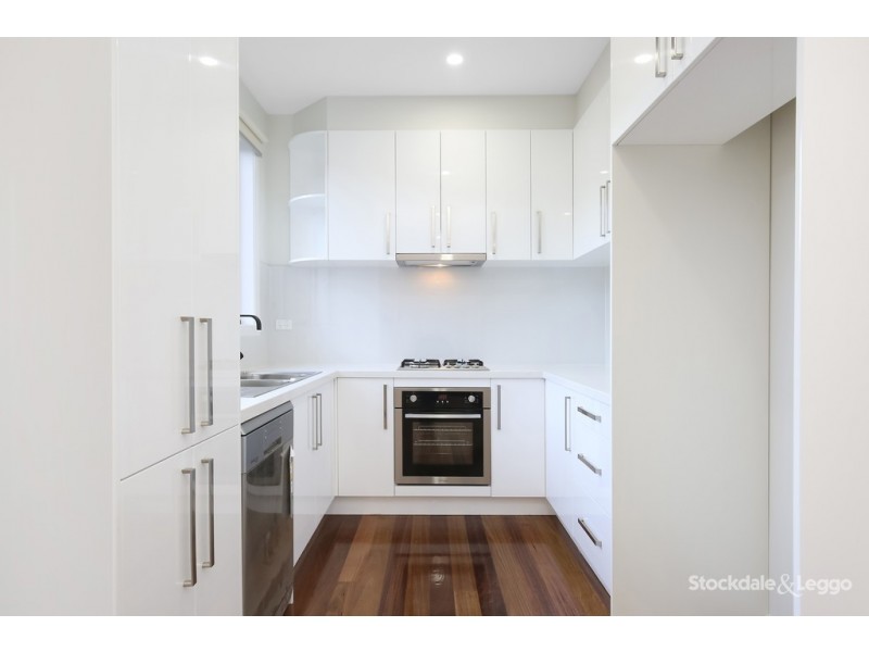 1/103-105 St Vigeons Road, Reservoir VIC 3073