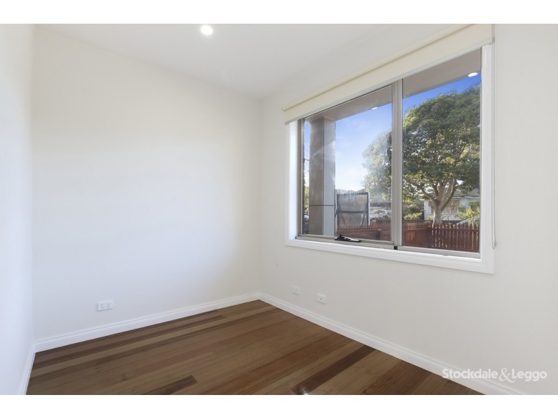 1/103-105 St Vigeons Road, Reservoir VIC 3073