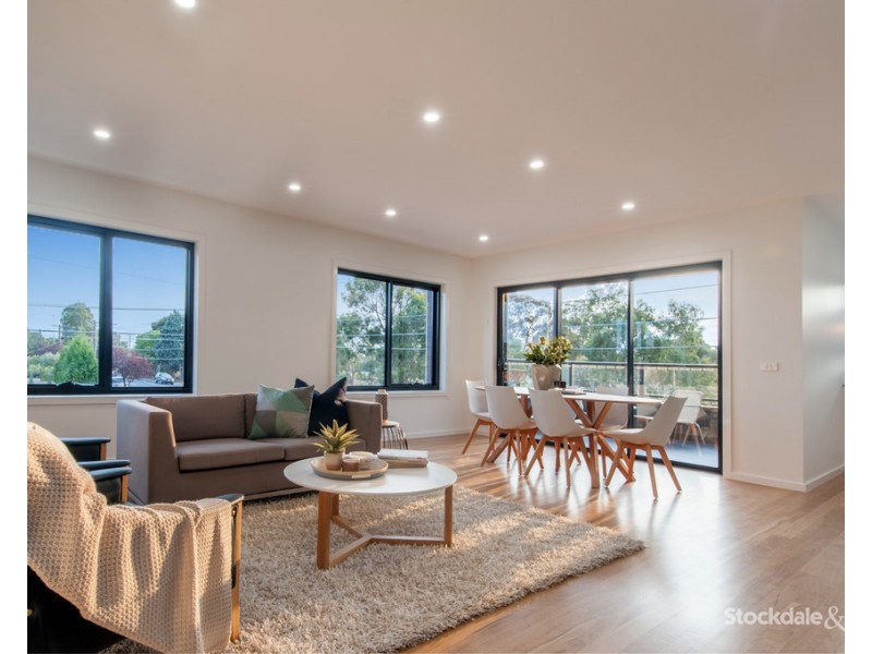 1/98 Liston Avenue, Reservoir VIC 3073