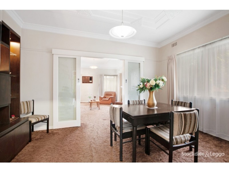 4 Glasgow Avenue, Reservoir VIC 3073