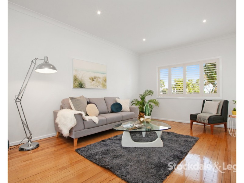 2 Arbor Avenue, Reservoir VIC 3073