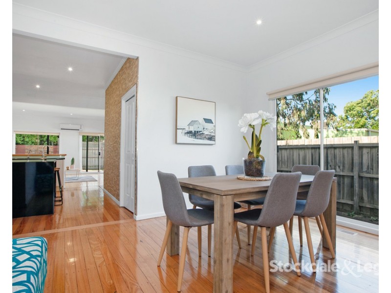 2 Arbor Avenue, Reservoir VIC 3073