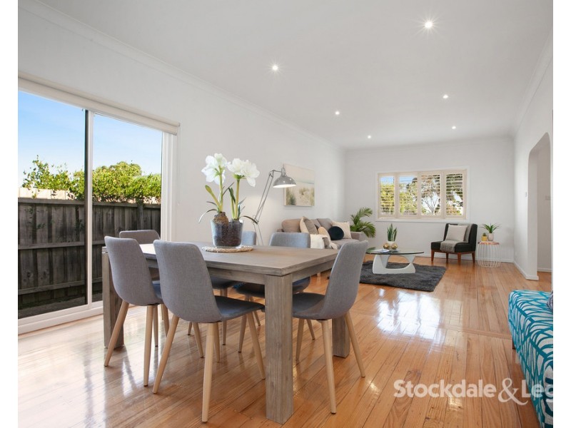 2 Arbor Avenue, Reservoir VIC 3073