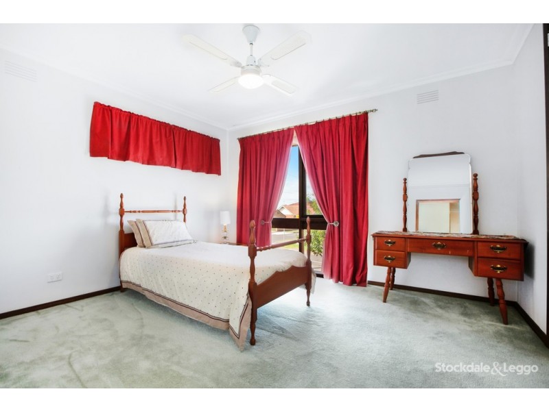 61 Oakhill Avenue, Reservoir VIC 3073