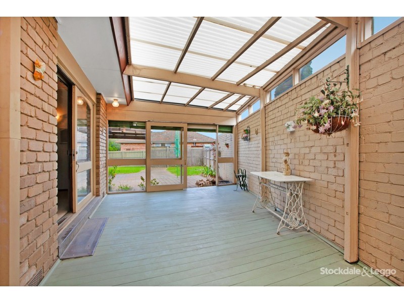 61 Oakhill Avenue, Reservoir VIC 3073