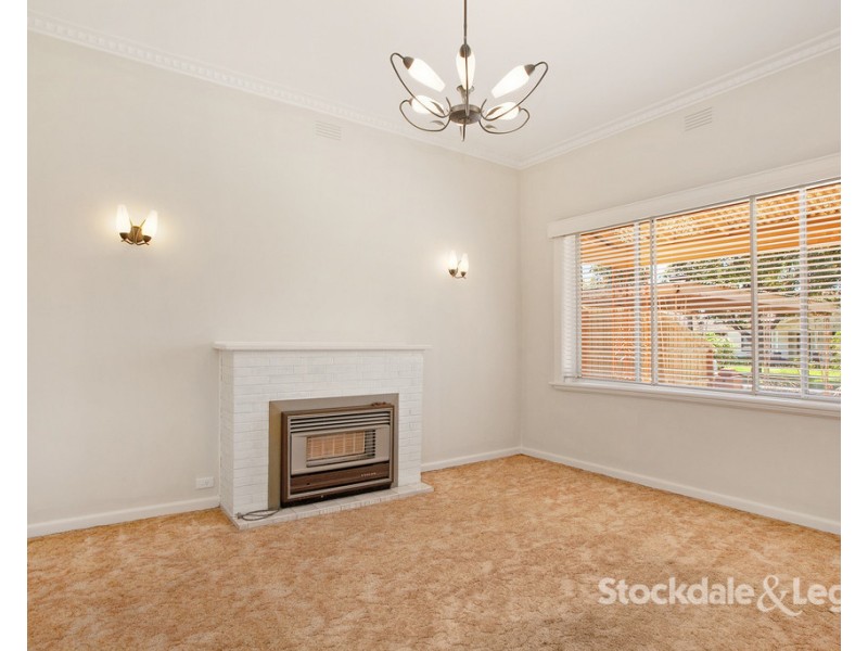 43 Pine Street, Reservoir VIC 3073