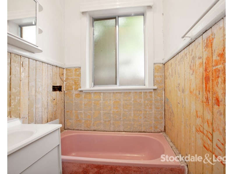 43 Pine Street, Reservoir VIC 3073