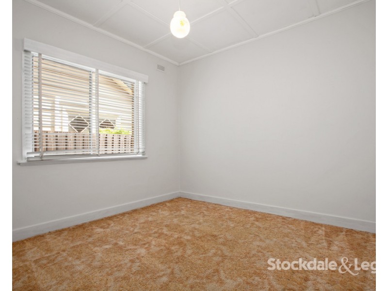 43 Pine Street, Reservoir VIC 3073