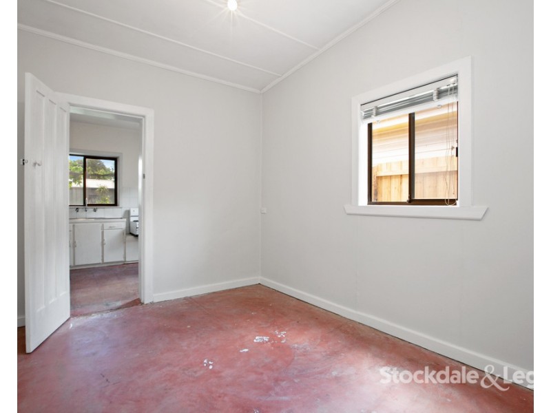 43 Pine Street, Reservoir VIC 3073