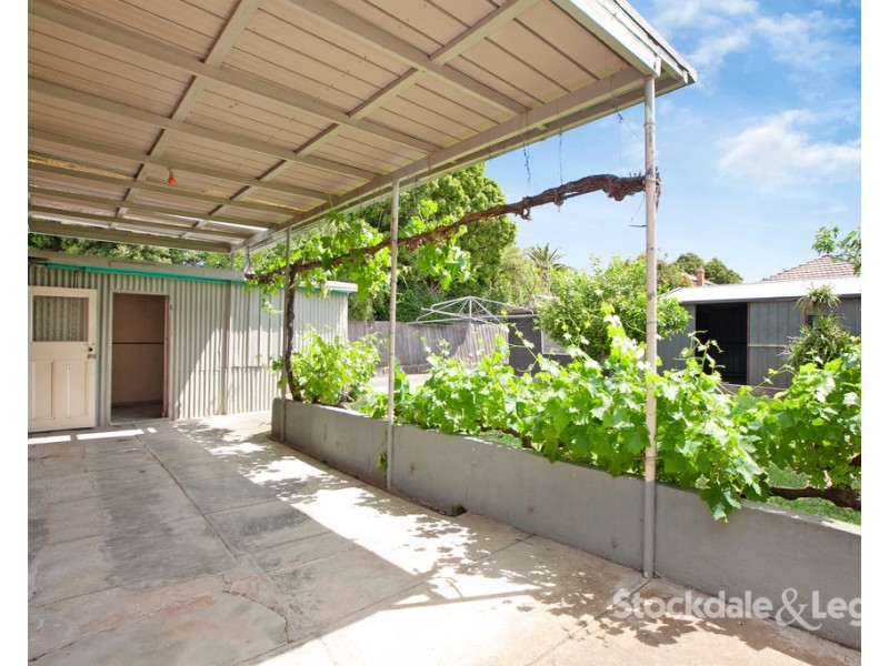 43 Pine Street, Reservoir VIC 3073