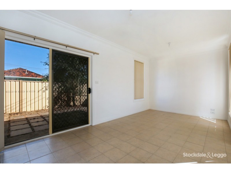 2/9 Waratah Street, Thomastown VIC 3074