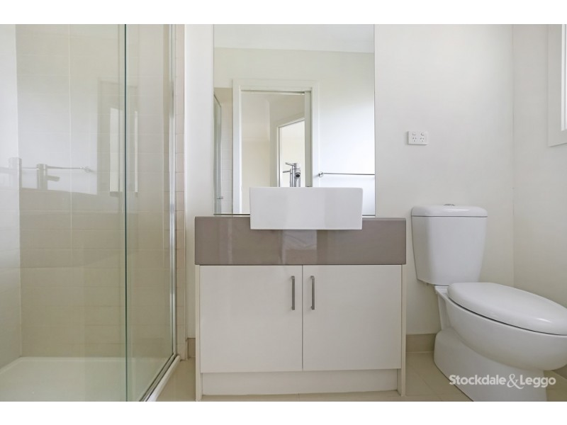 3/44 Boldrewood Parade, Reservoir VIC 3073