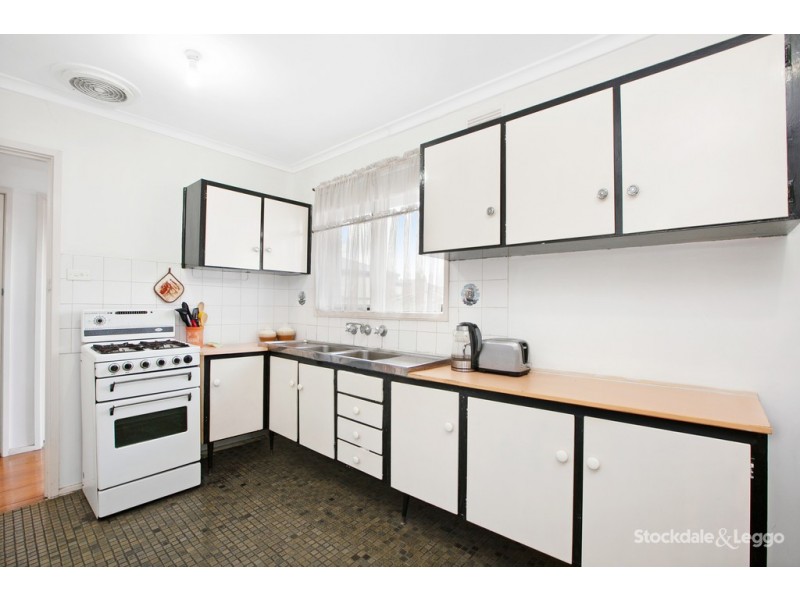 41 Churchill Avenue, Reservoir VIC 3073