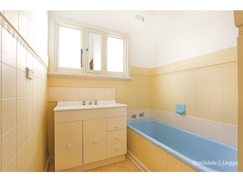 1/24 Bradshaw Street, Kingsbury VIC 3083