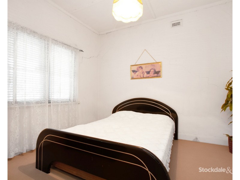 5 St Georges Road, Preston VIC 3072