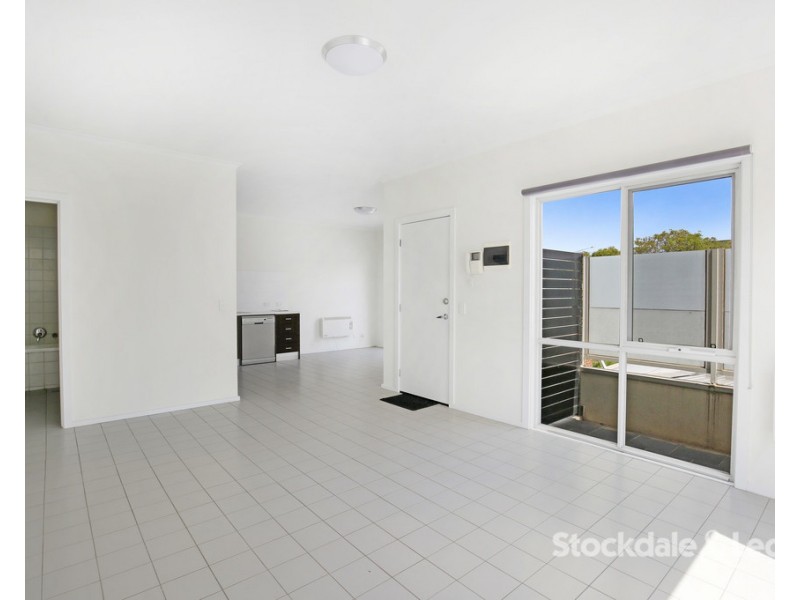 10/827-829 Plenty Road, Reservoir VIC 3073