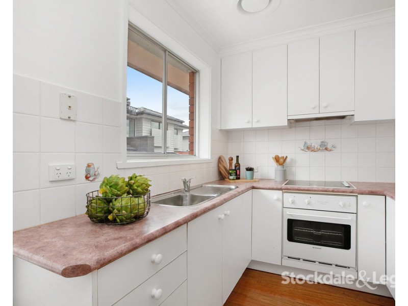 2/30 Delaware Street, Reservoir VIC 3073