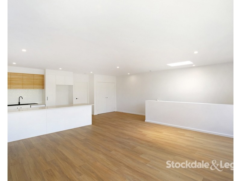 1/3 McComas Street, Reservoir VIC 3073