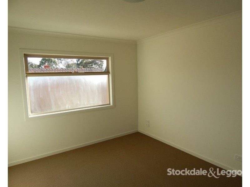 1/44 Boldrewood Parade, Reservoir VIC 3073