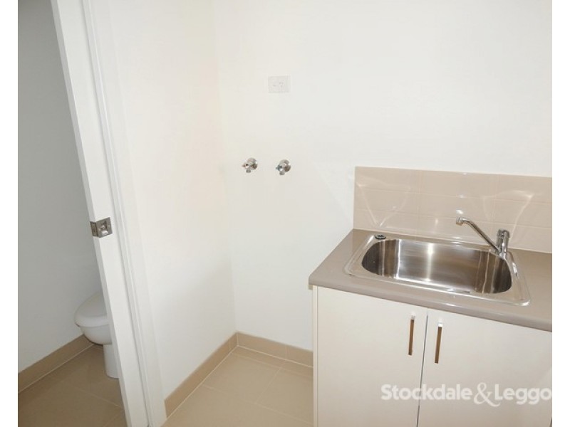 1/44 Boldrewood Parade, Reservoir VIC 3073