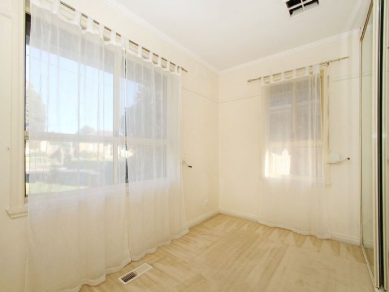 42 Winter Crescent, Reservoir VIC 3073