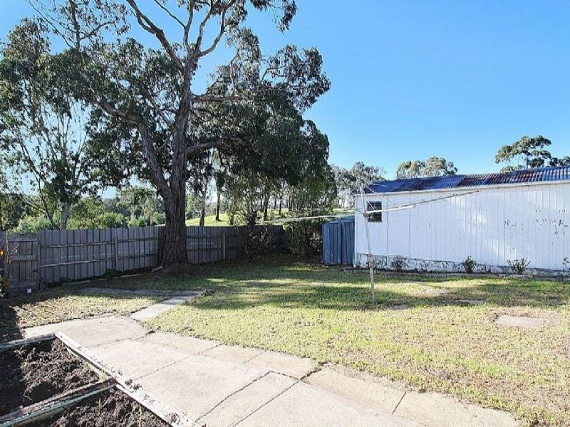 42 Winter Crescent, Reservoir VIC 3073