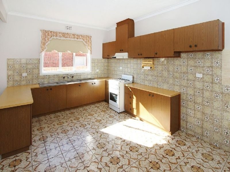 13 Best Street, Reservoir VIC 3073