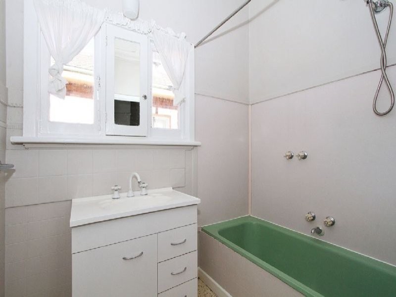 13 Best Street, Reservoir VIC 3073